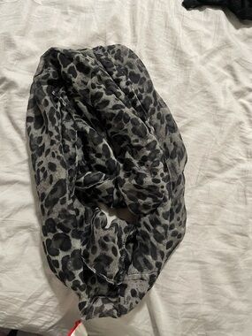 3/$10 Lightweight Black and Gray Leopard Print Infinity Scarf